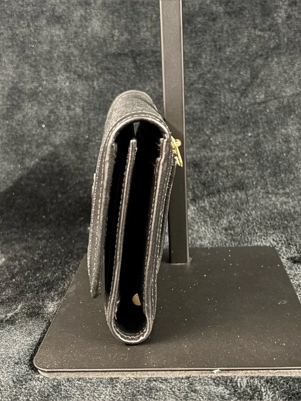 Vintage Dooney & Bourke Black All Weather Leather Wallet Gold Pen